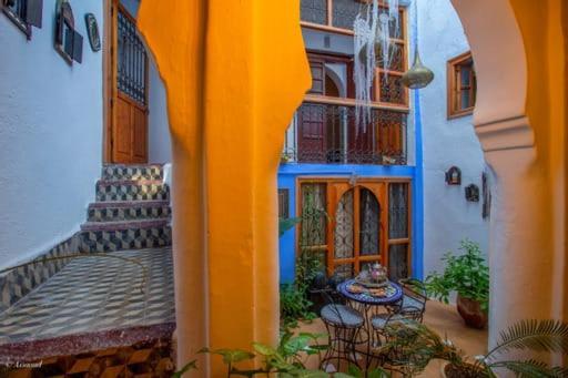 Отель Dar Nila Шефшауэн Экстерьер фото